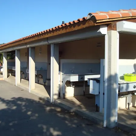 Camping A La Nouvelle